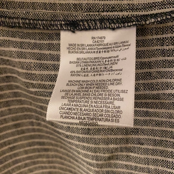 NEW BCBG Linen Grey White Striped Sleeveless Wrap Blouse Vest Lightweight- Large - Picture 4 of 5